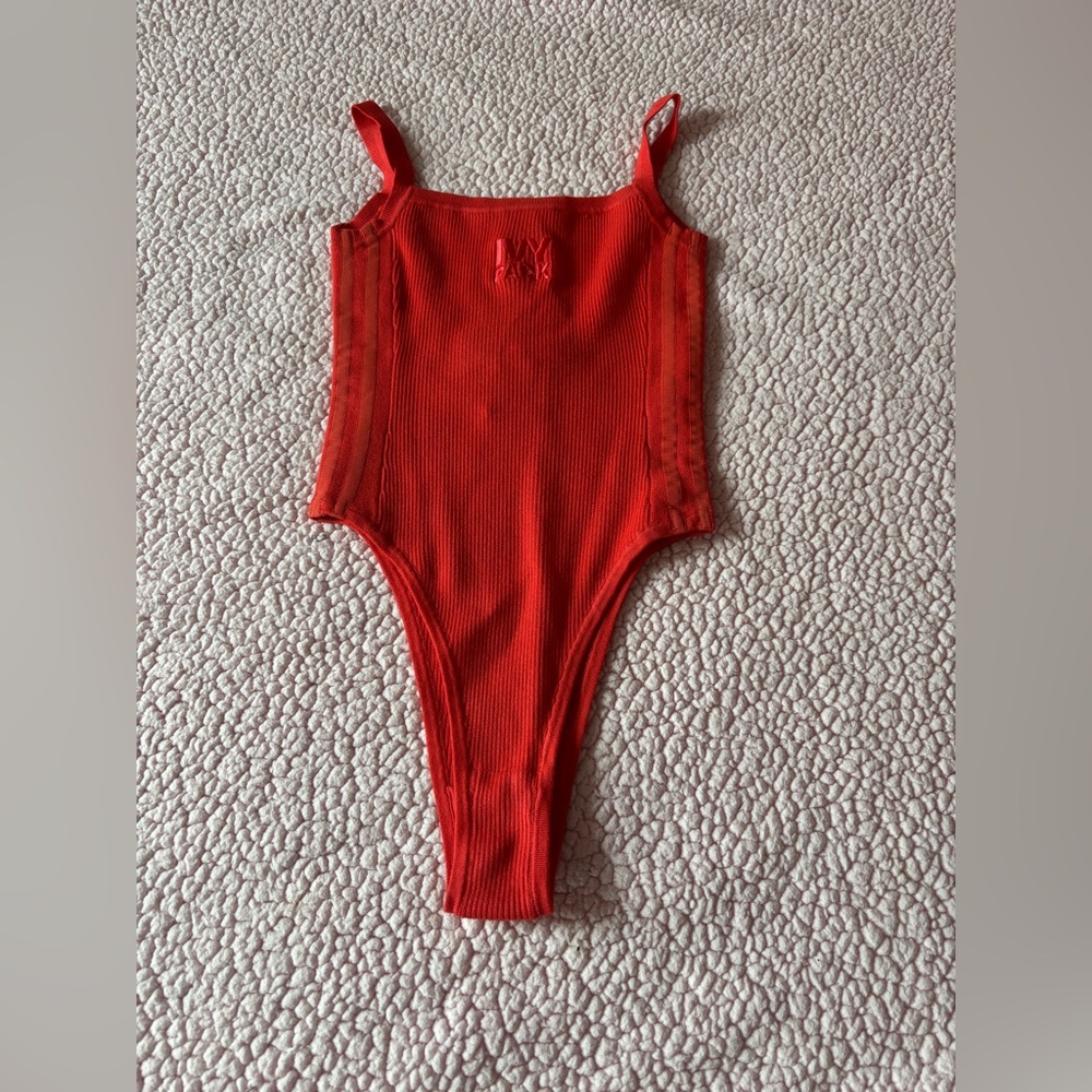 ❤️Ivy Park x Adidas Coral Ribbed Bodysuit (Size Small) NWT❤️